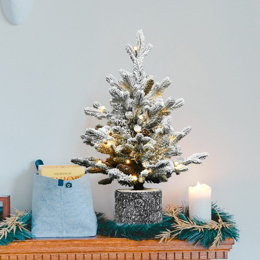OCCO| Home&Tabletop Decor- Mini Potted Flocked Xmas Tree with Pine Cones