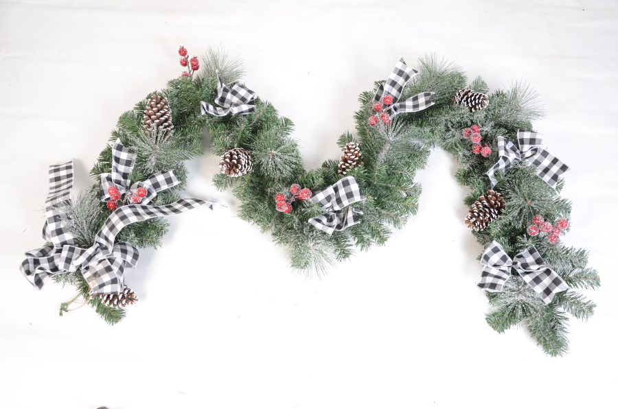 DC24086 Pine Cone Garland Wreath - Personalized Decor & Adjustable Length