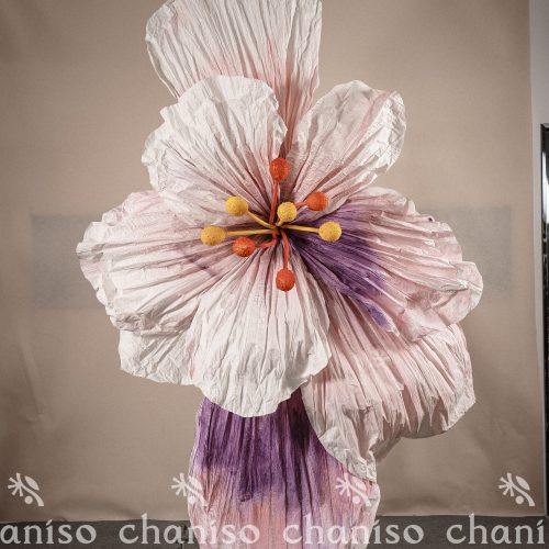 Oversized Gradient Paper Flowers with Stamen
