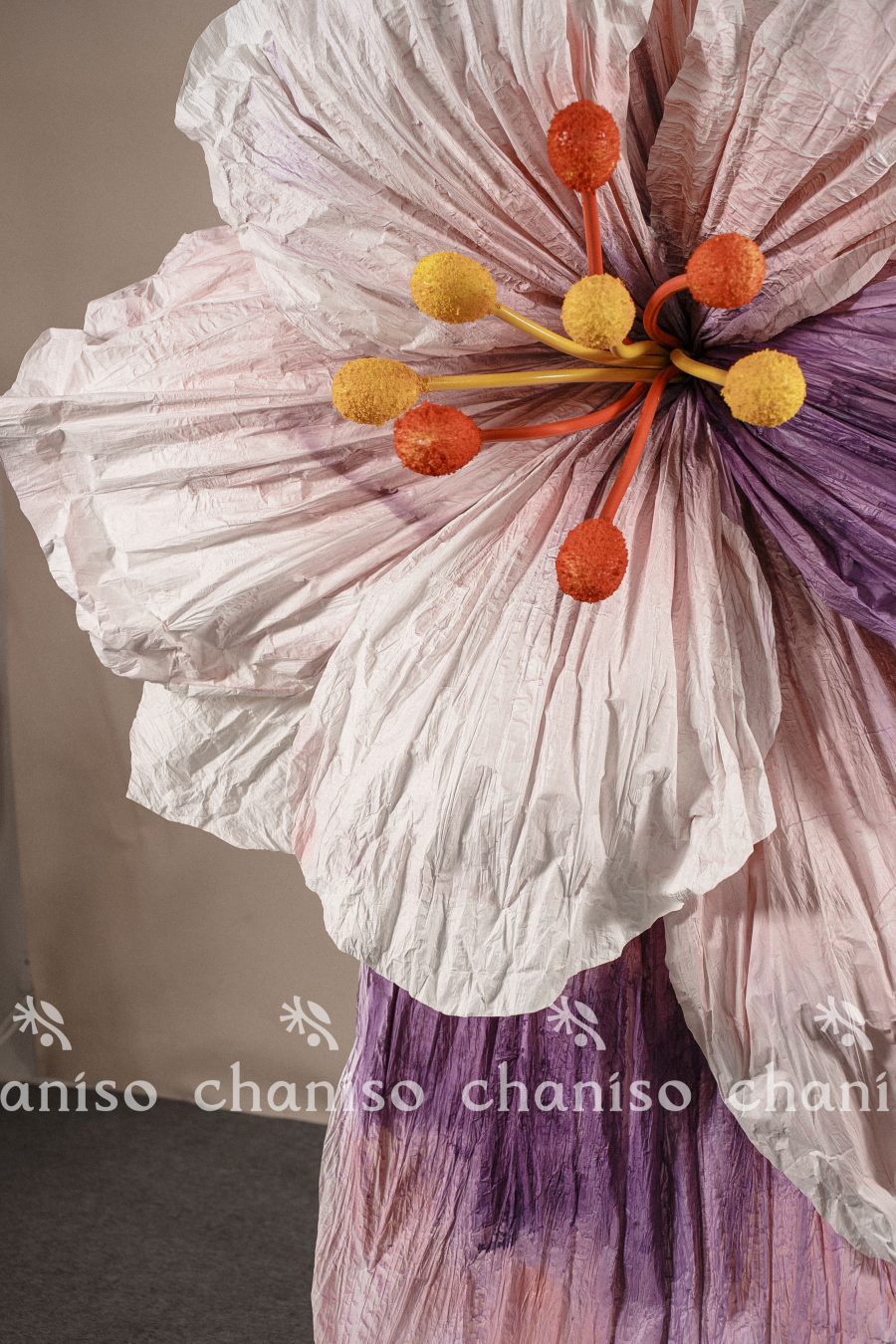 IMG02221 Oversized Gradient Paper Flowers with Stamen