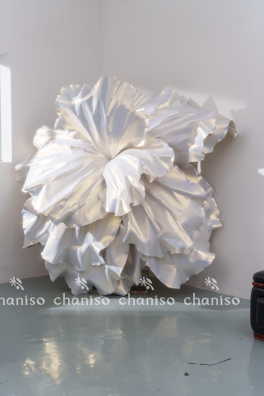Monochrome White Oversized Florals
