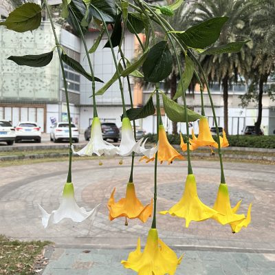 Real-Touch Trailing Datura