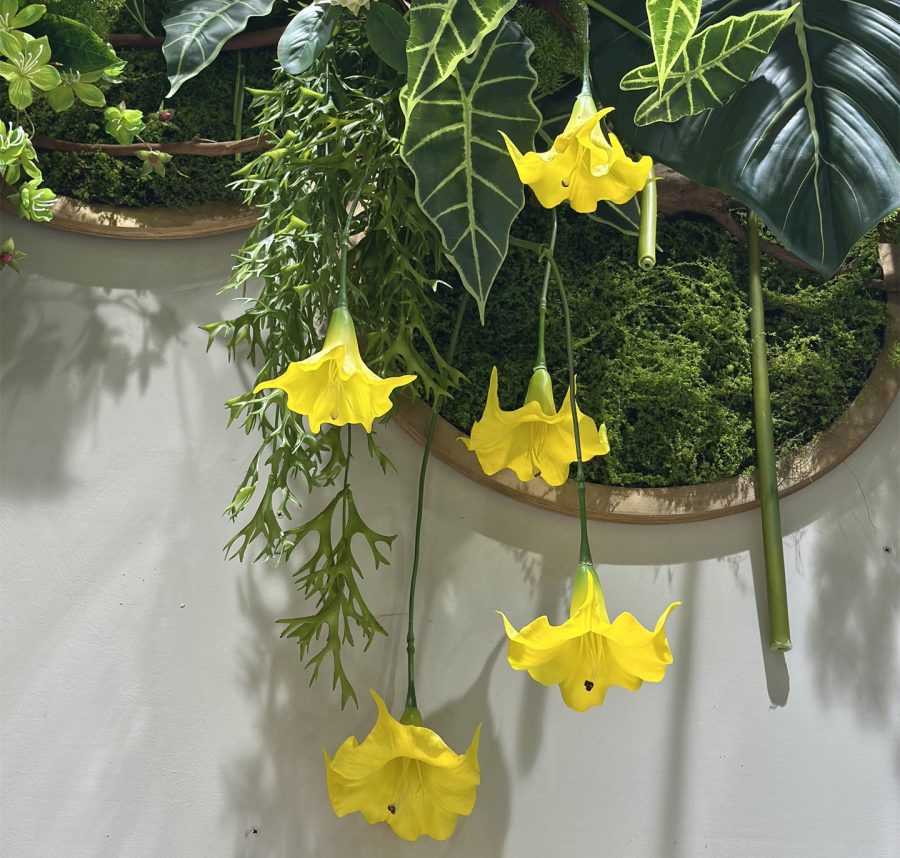 Real-Touch Trailing Datura