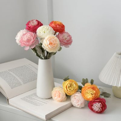 Real-Touch Ranunculus